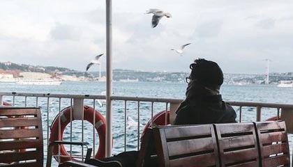 乌迪内斯客场大胜佛罗伦萨，豪取三分