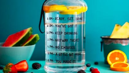 阿贾克斯主场大胜，领跑小组